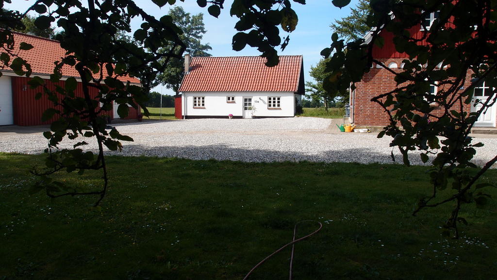 Bjaeldskovgaard Holiday House Funder Kirkeby الغرفة الصورة